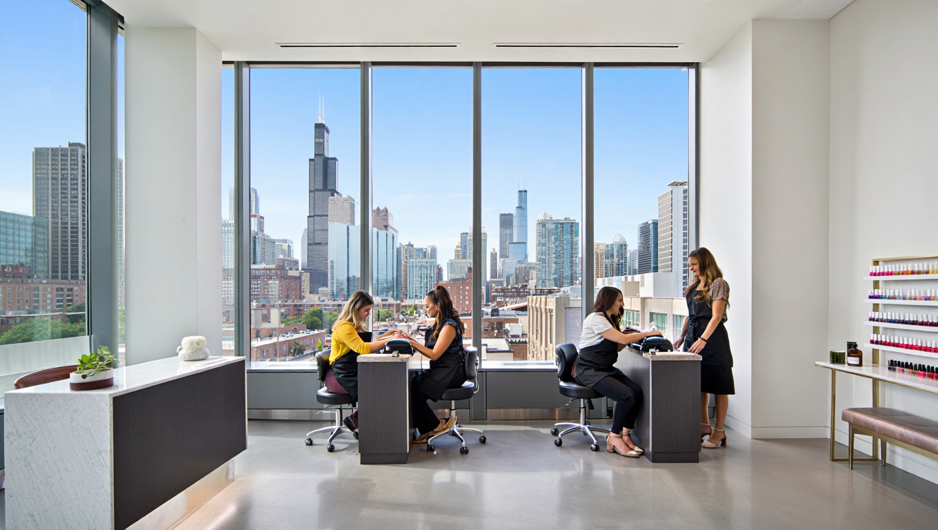 Best nail salons Chicago 2025